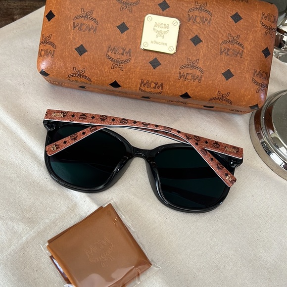 MCM WOMENS SUNGLASSES main image 9